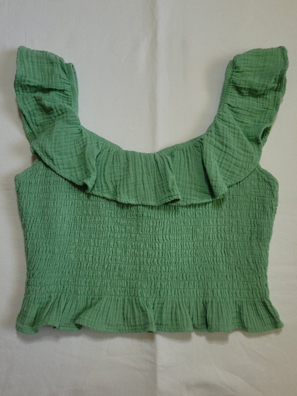 American Eagle Smocked Ruffle Crop Top Tank Medium Green Boho Chic Y2K - Picture 2 of 8